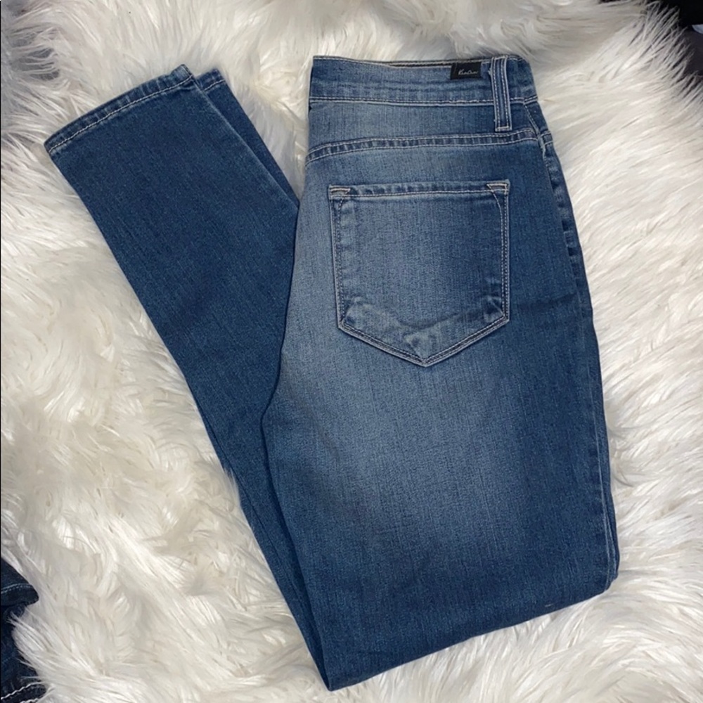 KanCan ankle crop jeans